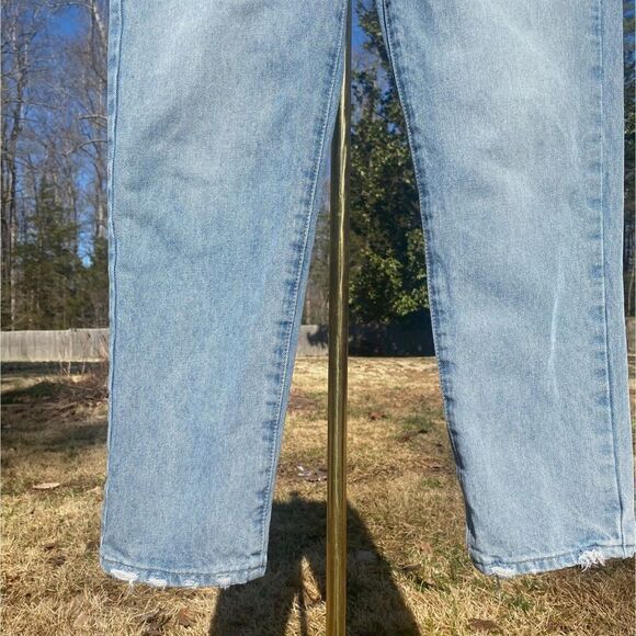 Blank NYC The Madison Crop Light Wash Tapered Jeans - Picture 4 of 10